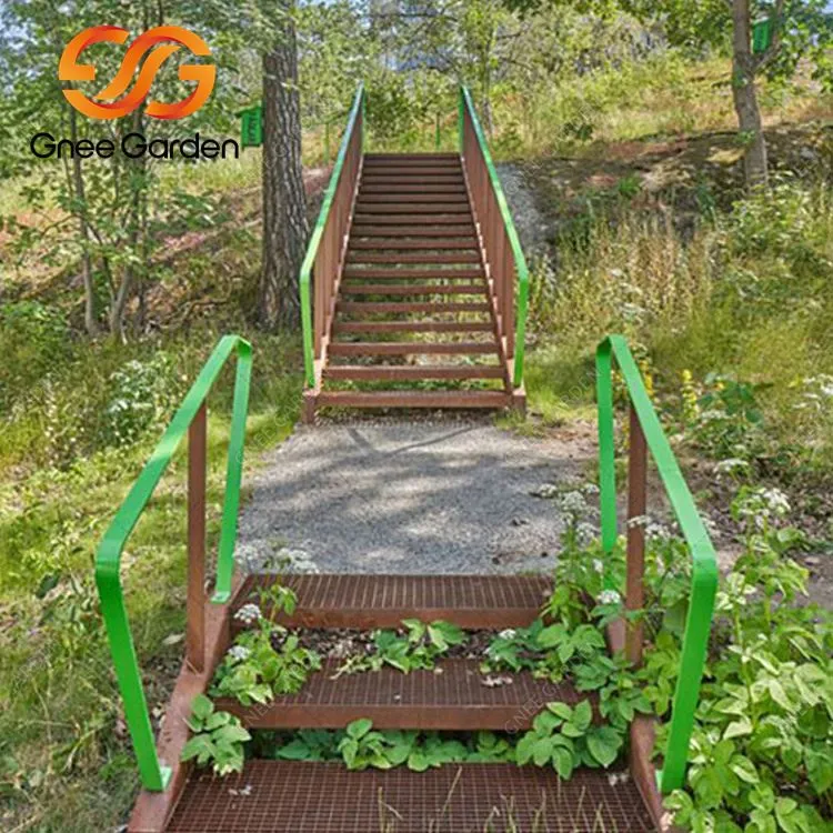 Staighre Gairdín Cruach Síonchaitheamh meirgeach