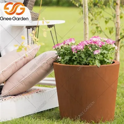 Plandálaithe Cruach Corten Nua-Aimseartha